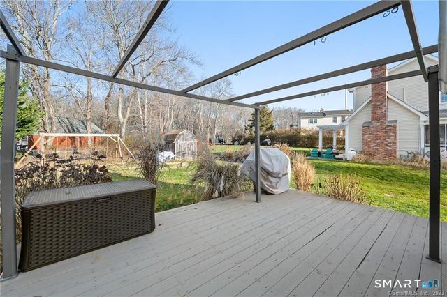 121 Shore Road, Waterford, CT 06385
