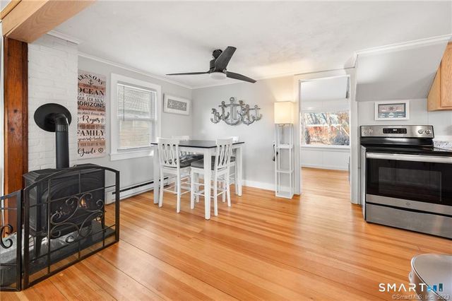 121 Shore Road, Waterford, CT 06385
