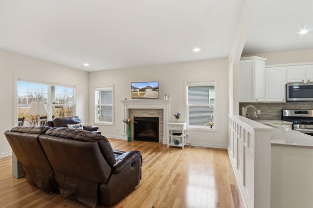 460 O Hagan Drive, Crown Point, IN 46307