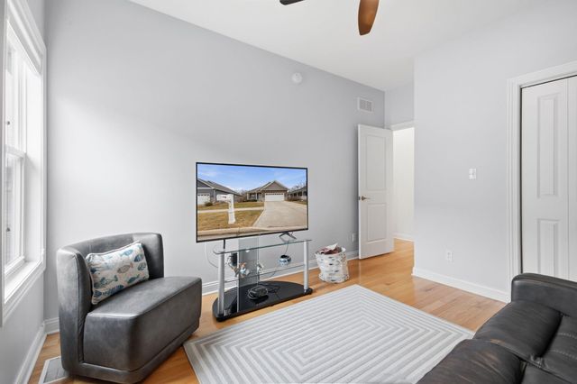 460 O Hagan Drive, Crown Point, IN 46307