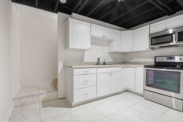 460 O Hagan Drive, Crown Point, IN 46307