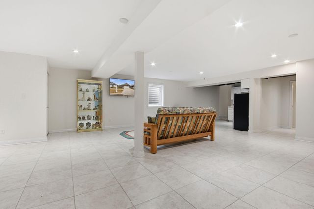 460 O Hagan Drive, Crown Point, IN 46307