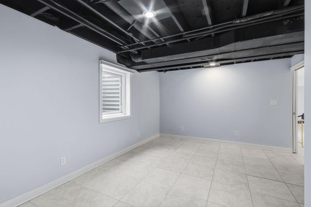 460 O Hagan Drive, Crown Point, IN 46307