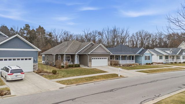460 O Hagan Drive, Crown Point, IN 46307