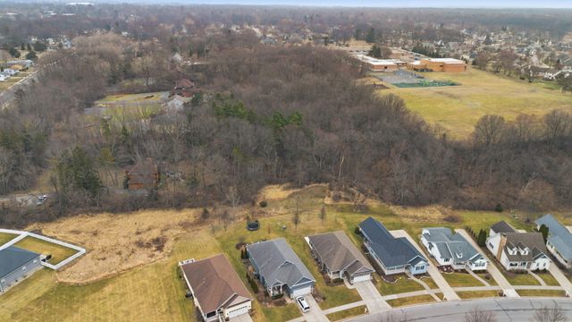 460 O Hagan Drive, Crown Point, IN 46307