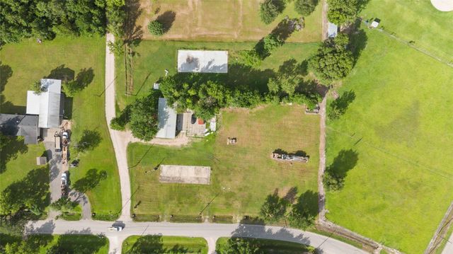 2257 County Road 529, Alvin, TX 77511