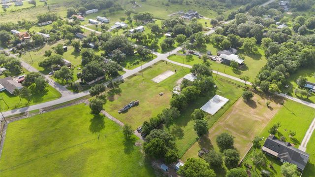 2257 County Road 529, Alvin, TX 77511