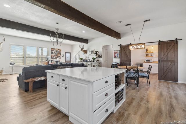 2662 FM 2438, Seguin, TX 78155