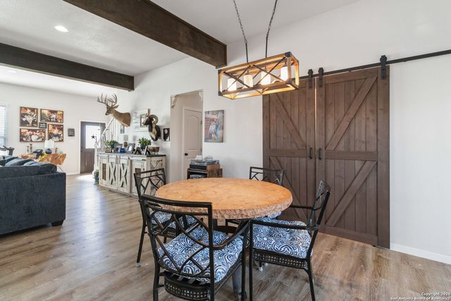 2662 FM 2438, Seguin, TX 78155