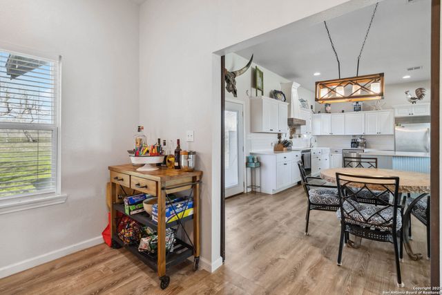 2662 FM 2438, Seguin, TX 78155