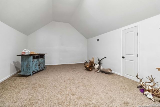 2662 FM 2438, Seguin, TX 78155
