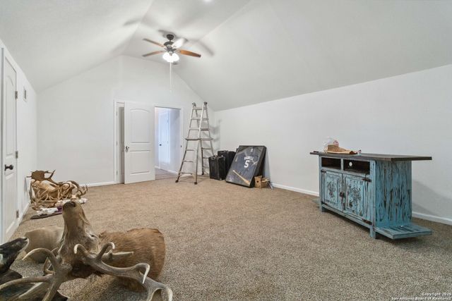 2662 FM 2438, Seguin, TX 78155