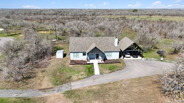 2662 FM 2438, Seguin, TX 78155