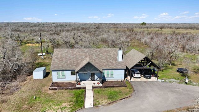 2662 FM 2438, Seguin, TX 78155