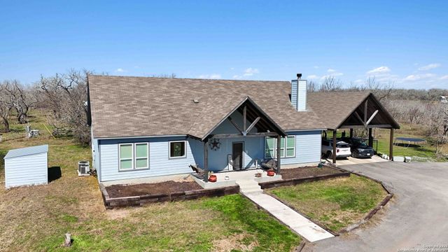2662 FM 2438, Seguin, TX 78155