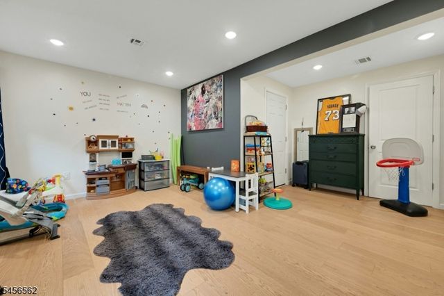 27 Big Piece Rd, Fairfield Twp., NJ 07004