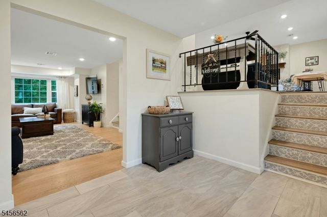 27 Big Piece Rd, Fairfield Twp., NJ 07004