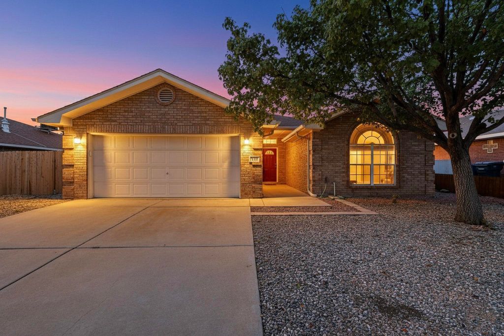 3519 Jal Place NW, Albuquerque, NM 87120