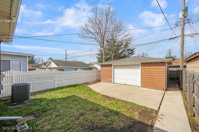 11232 S Albany Avenue, Chicago, IL 60655