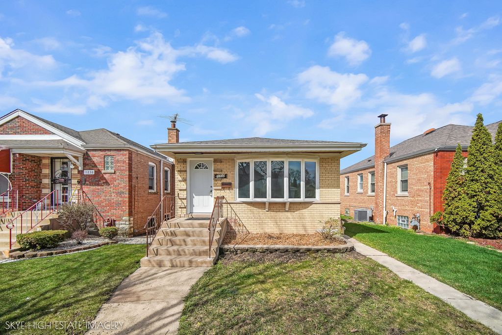 11232 S Albany Avenue, Chicago, IL 60655