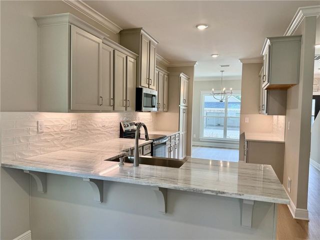 2290 Snowden Place, Mobile, AL 36609