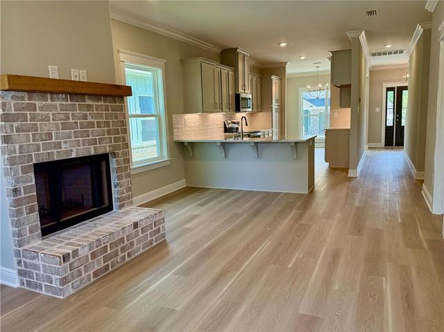 2290 Snowden Place, Mobile, AL 36609