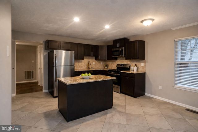 11102 GUNPOWDER DR, Fort Washington, MD 20744