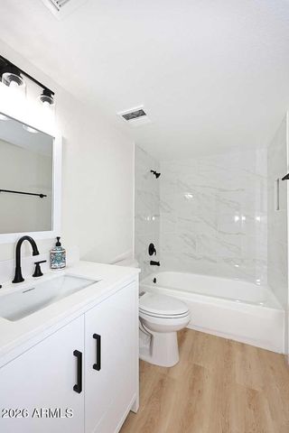7960 E CAMELBACK Road 408, Scottsdale, AZ 85251