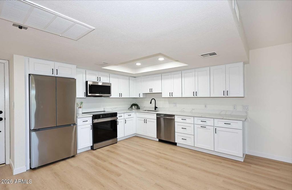 7960 E CAMELBACK Road 408, Scottsdale, AZ 85251