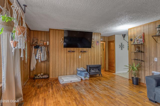 14244 Highway CC, Neosho, MO 64850