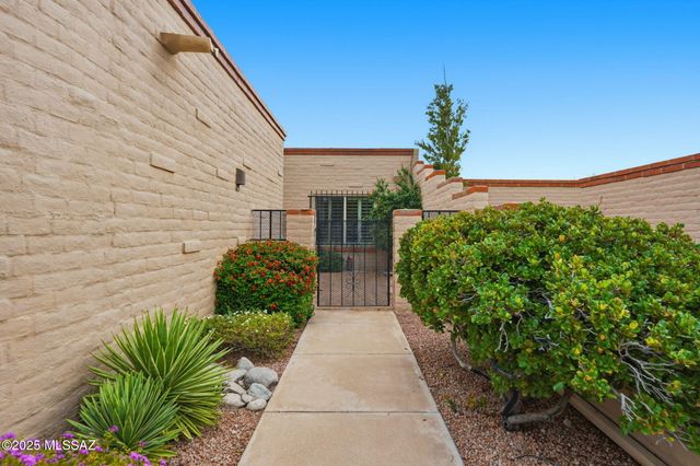 4968 N Territory Avenue, Tucson, AZ 85750