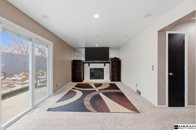 8505 Pratt Street, Omaha, NE 68134