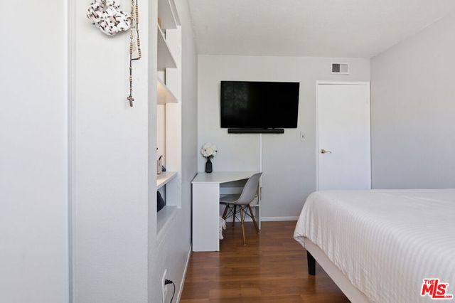 9781 S Karmont Avenue, South Gate, CA 90280