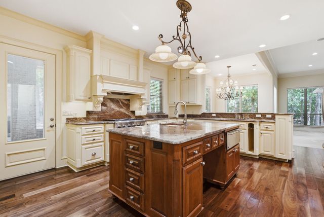 2030 Equestrian Lane, Tyler, TX 75703