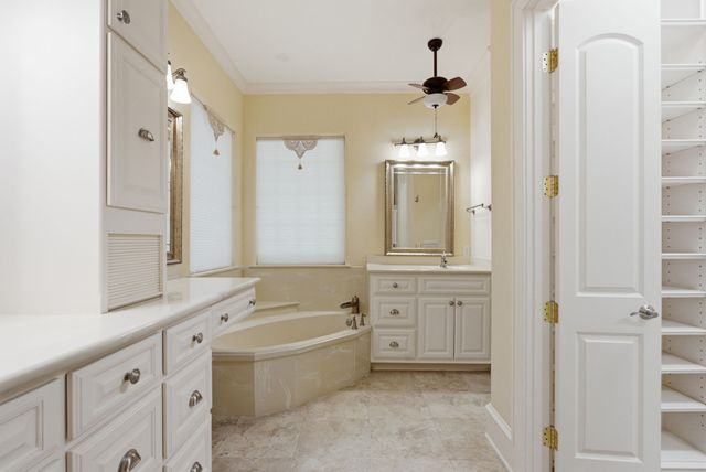 2030 Equestrian Lane, Tyler, TX 75703