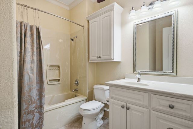 2030 Equestrian Lane, Tyler, TX 75703