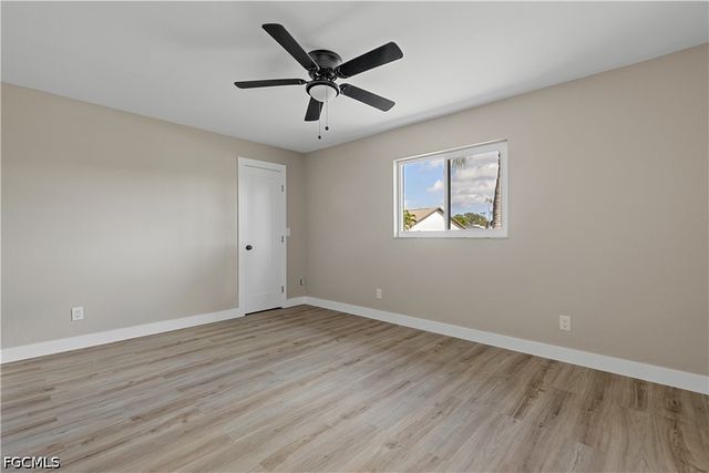 1725 SE 3rd ST, Cape Coral, FL 33990