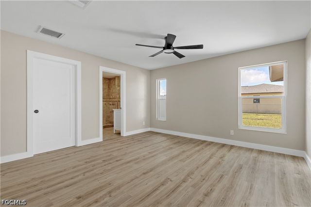 1725 SE 3rd ST, Cape Coral, FL 33990