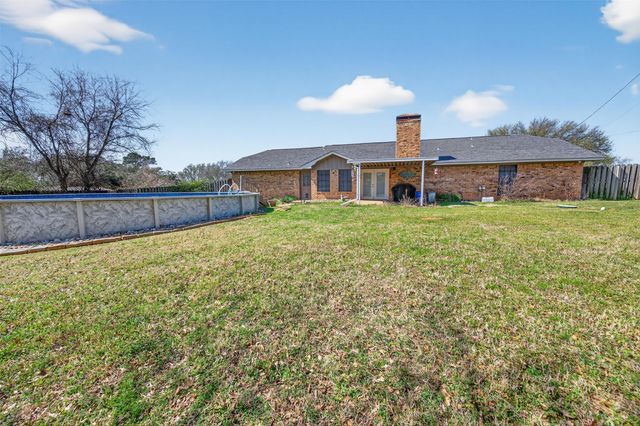 209 Colonial Circle, Athens, TX 75751