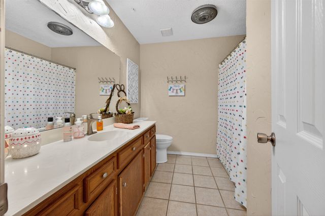 209 Colonial Circle, Athens, TX 75751