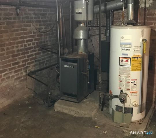 57 Asnuntuck Street, Enfield, CT 06082