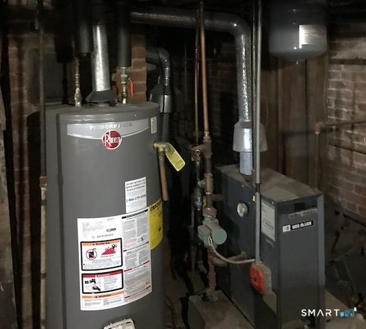 57 Asnuntuck Street, Enfield, CT 06082