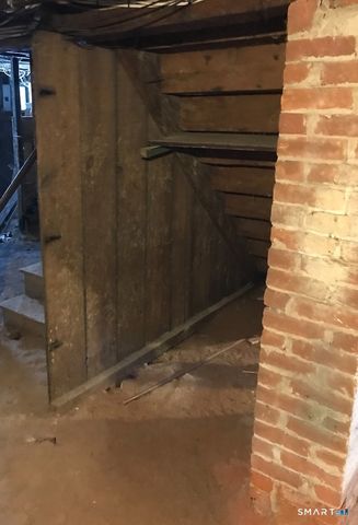 57 Asnuntuck Street, Enfield, CT 06082