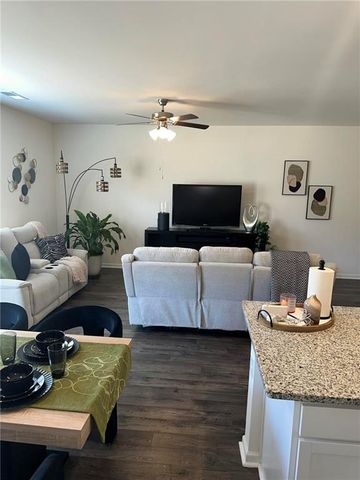 103 Hampton Circle, Mcdonough, GA 30253