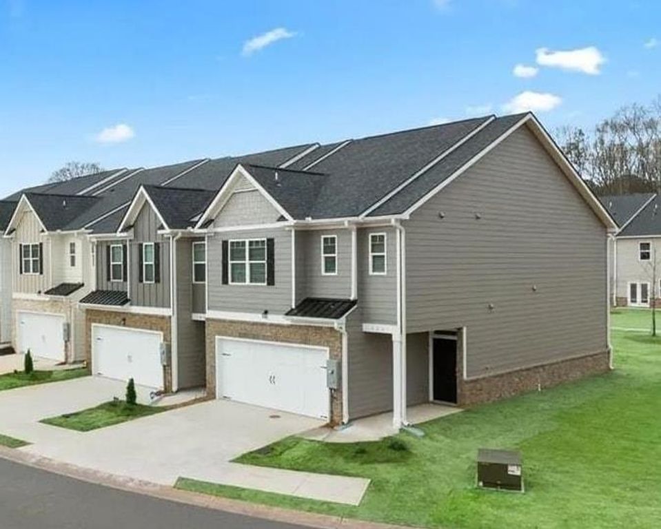 103 Hampton Circle, Mcdonough, GA 30253