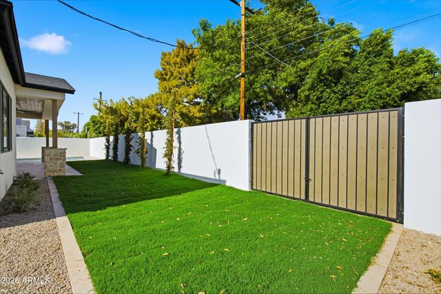 3349 N 62nd Street, Scottsdale, AZ 85251
