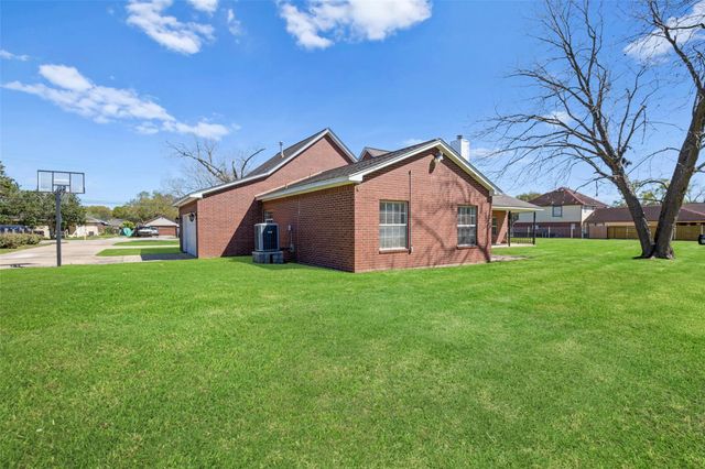 10406 Ballantine Street, Houston, TX 77075