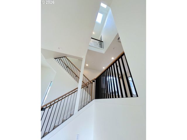 5357 Se STARK St, Portland, OR 97215