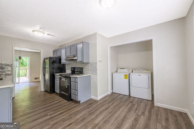 2100 Whitebluff Way NE, Buford, GA 30519
