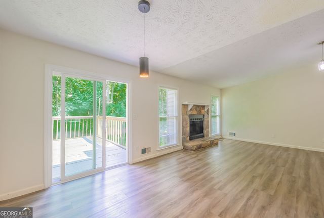 2100 Whitebluff Way NE, Buford, GA 30519